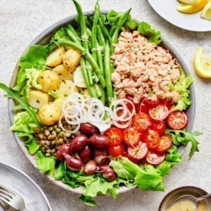 Salad with plant-based tuna