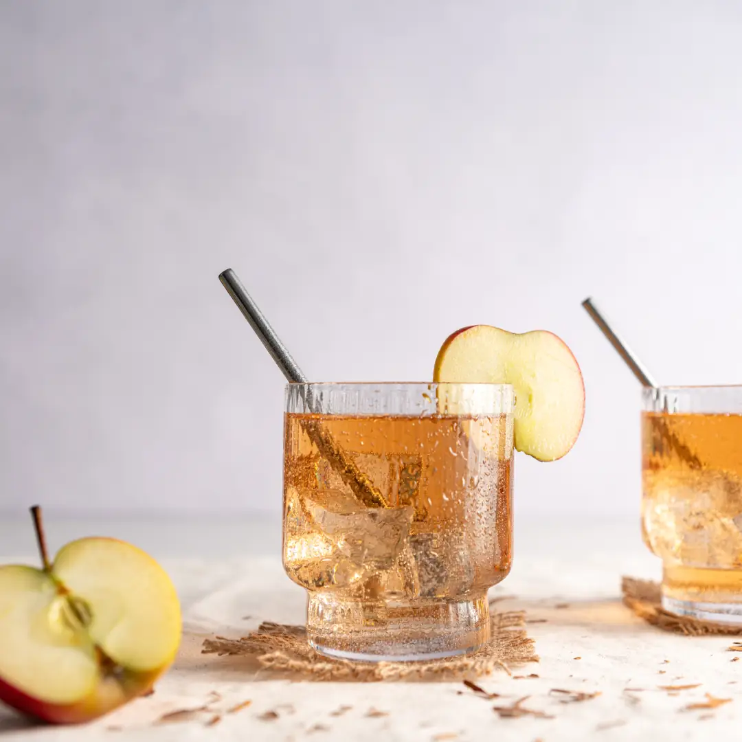 Apple juice in glass